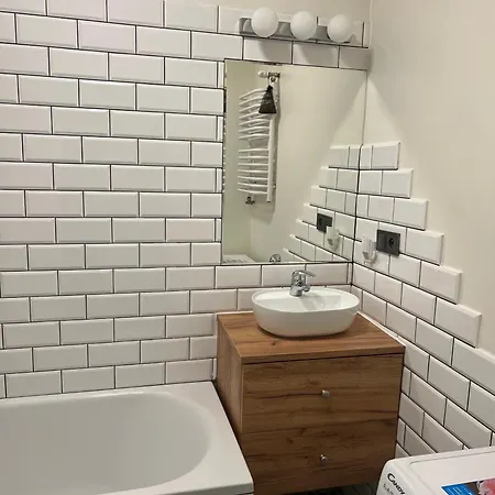 Przytulne Mieszkanie W Starym Podgorzu Apartmán